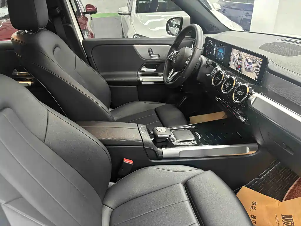 Mercedes-Benz GLB 2021