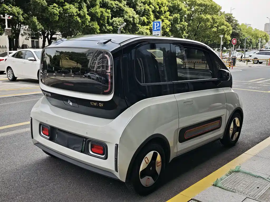 Baojun KiWi EV 2022 — фото 9