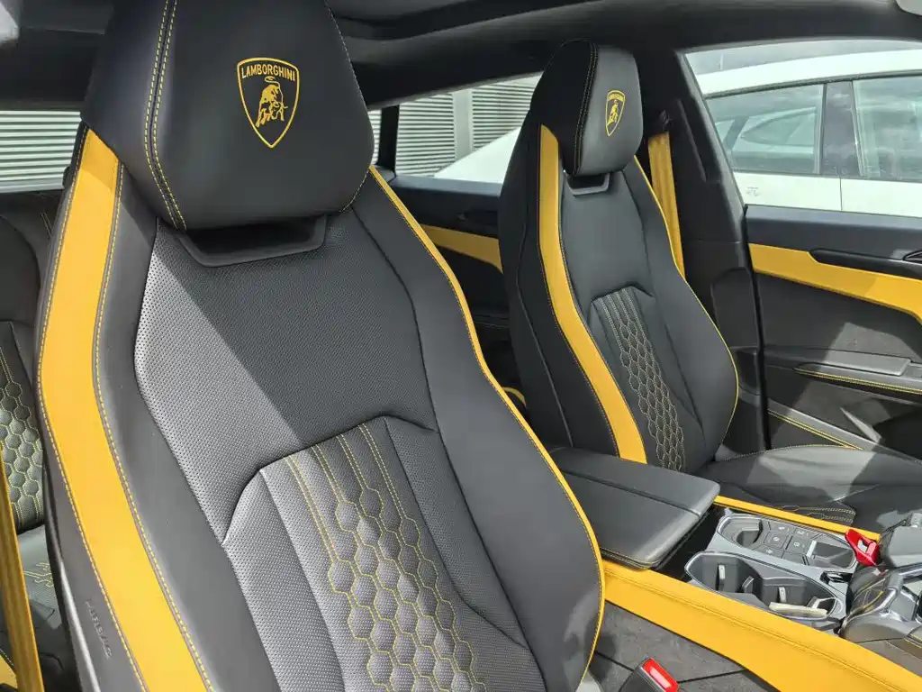 Lamborghini Urus SE — фото 6