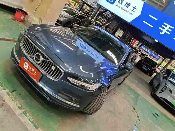 Volvo S90 2022
