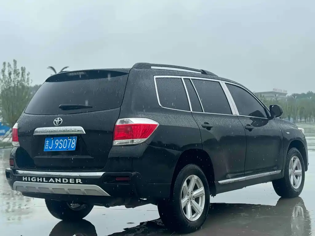 Toyota Highlander 2015 — фото 9