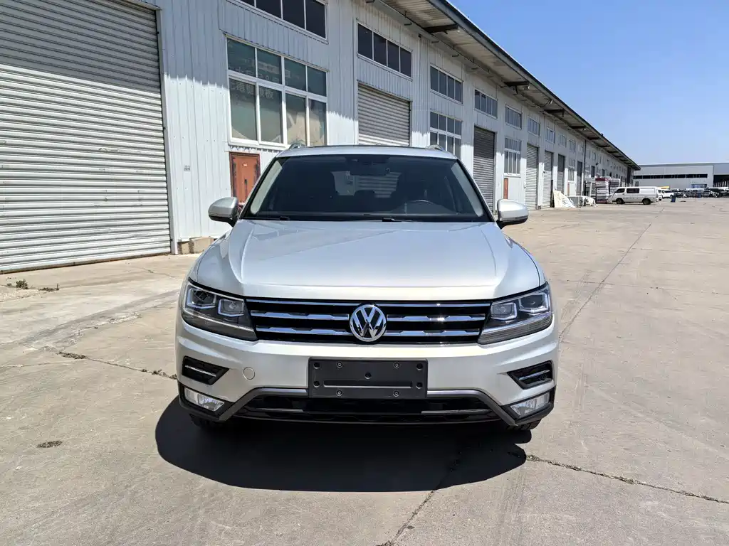 Volkswagen Tiguan L 2020 — фото 2