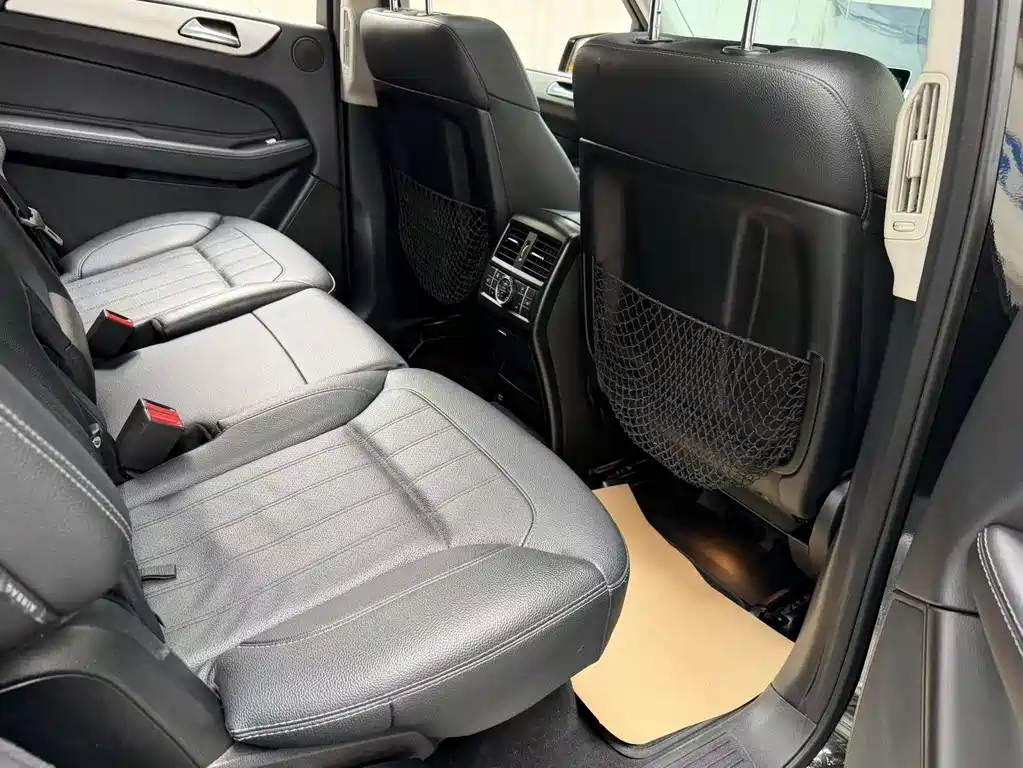 Mercedes-Benz GLS 2016 — фото 16