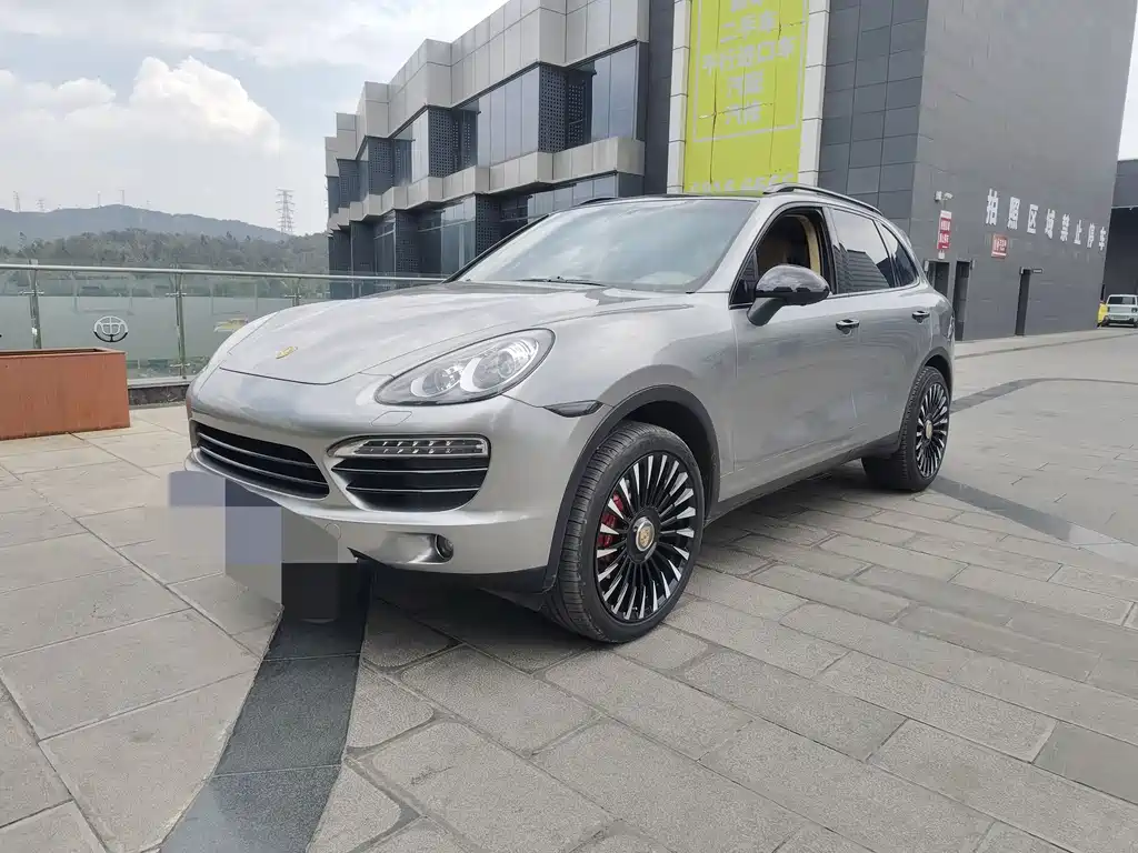 Porsche Cayenne 2015 — фото 1