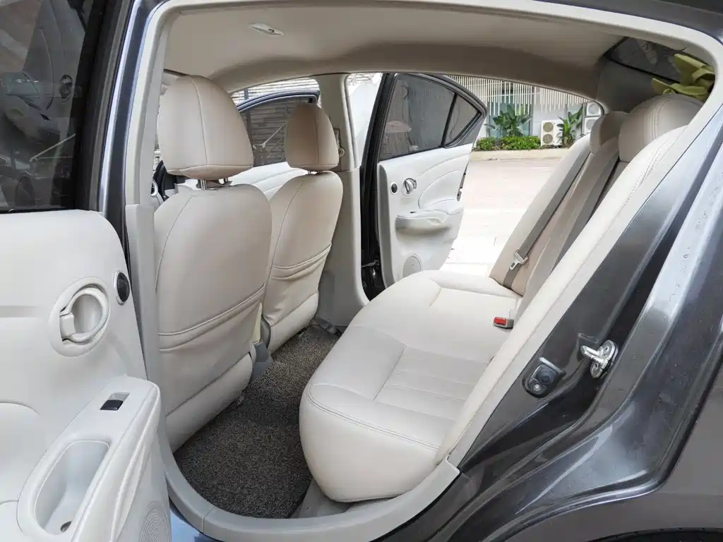 Nissan Sunny 2015 — фото 12
