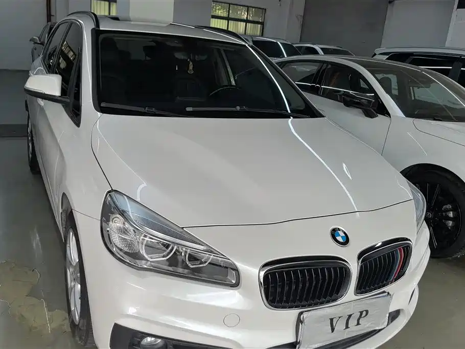 BMW 2 Series Active Tourer 2018 — фото 2