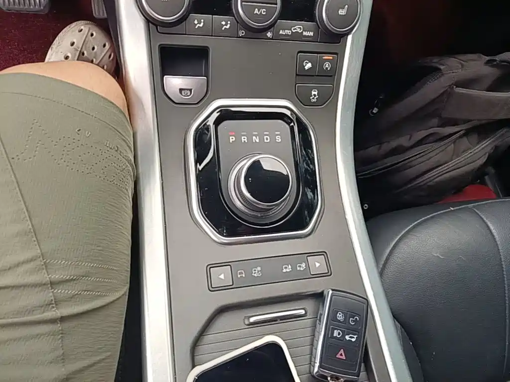 Land Rover Evoque 2017 — фото 14