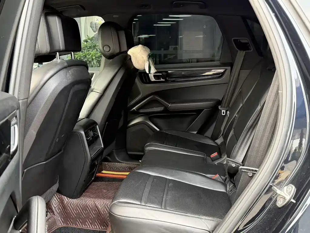 Porsche Cayenne 2018 — фото 10