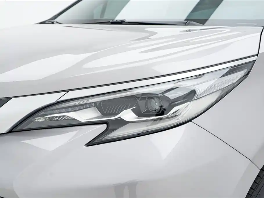 Toyota Sienna 2024 — фото 10