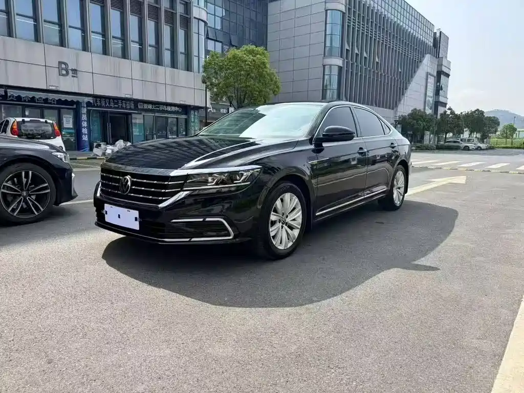 Volkswagen Passat 2021 — фото 1