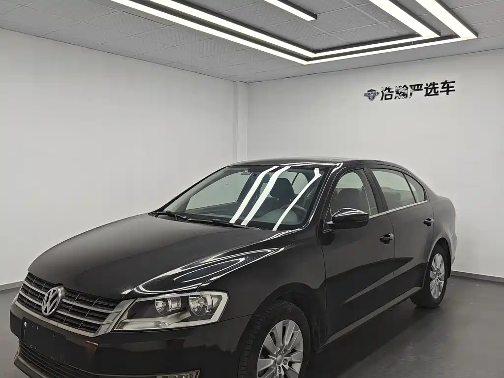 Volkswagen Lavida 2015 — фото 1