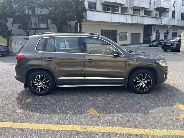 Volkswagen Tiguan 2015
