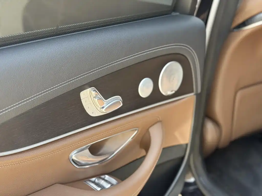 Mercedes-Benz E-Class 2020 — фото 4