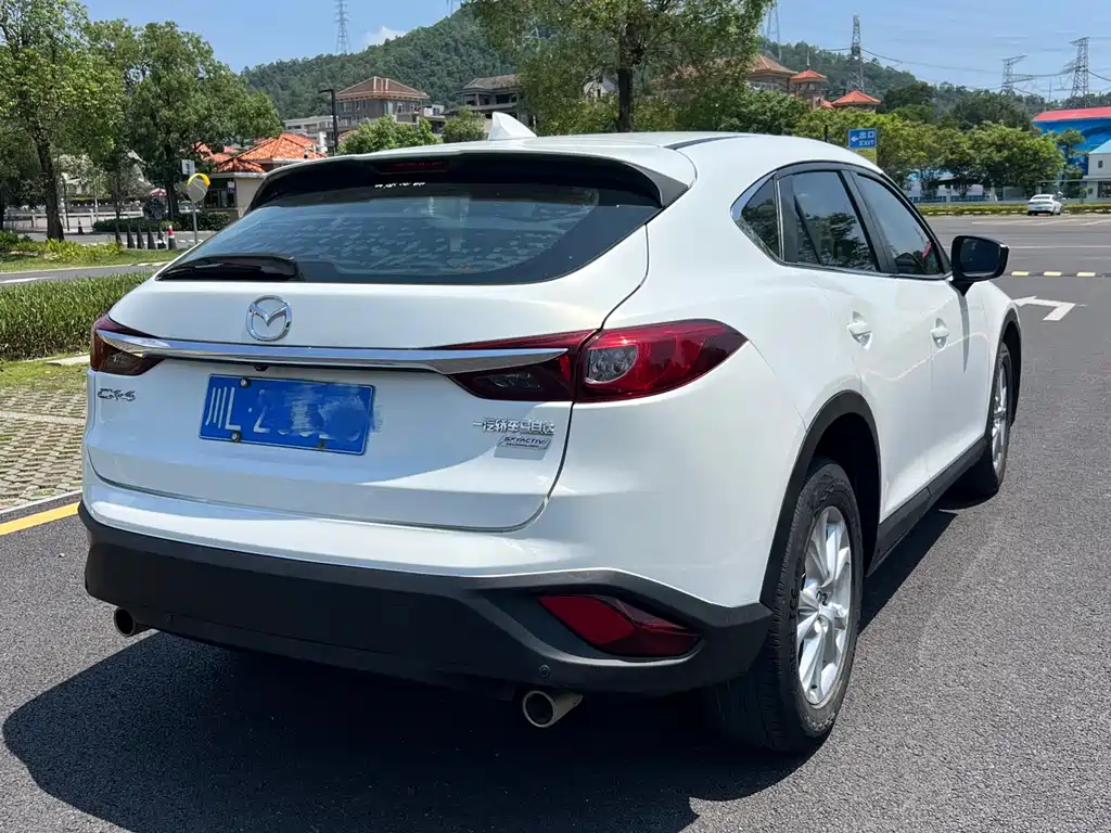 Mazda CX-4 2018 — фото 2