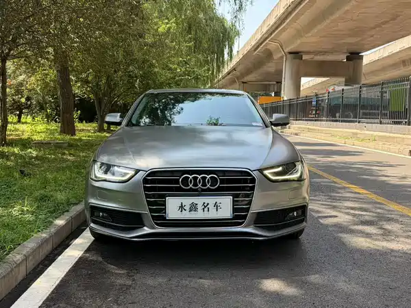 Audi A4L 2016