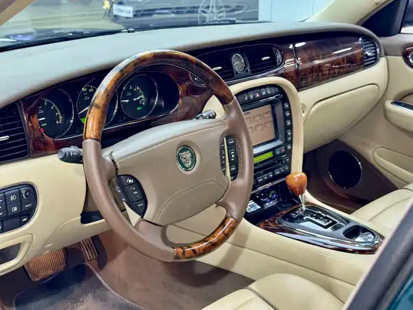 Jaguar XJ 2006