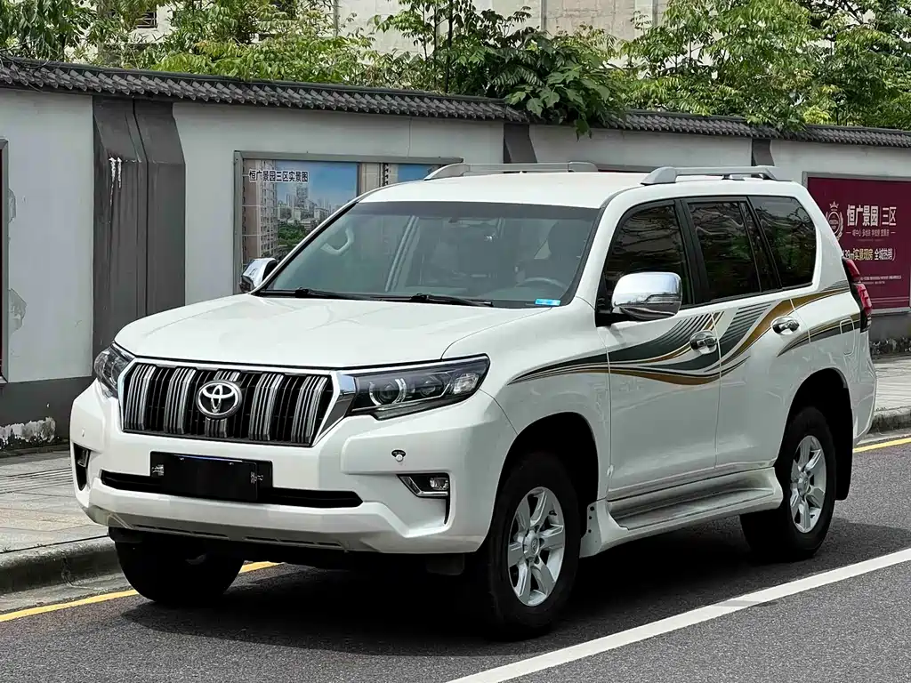 Toyota Prado 2019 — фото 1