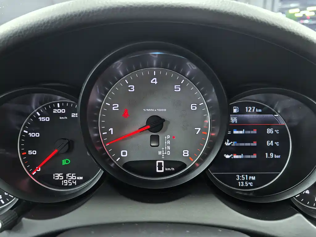 Porsche Cayenne 2016 — фото 10