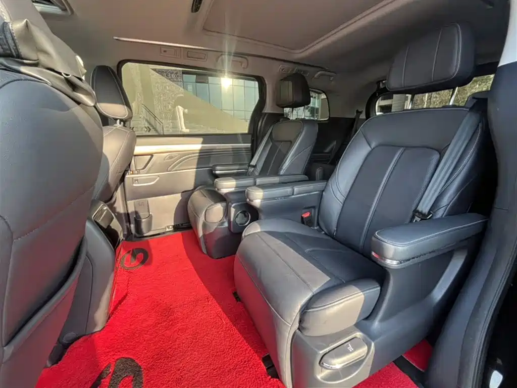 GAC Motor Trumpchi M8 2021 — фото 18