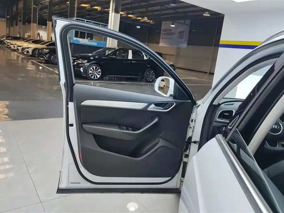 Audi Q3 2014