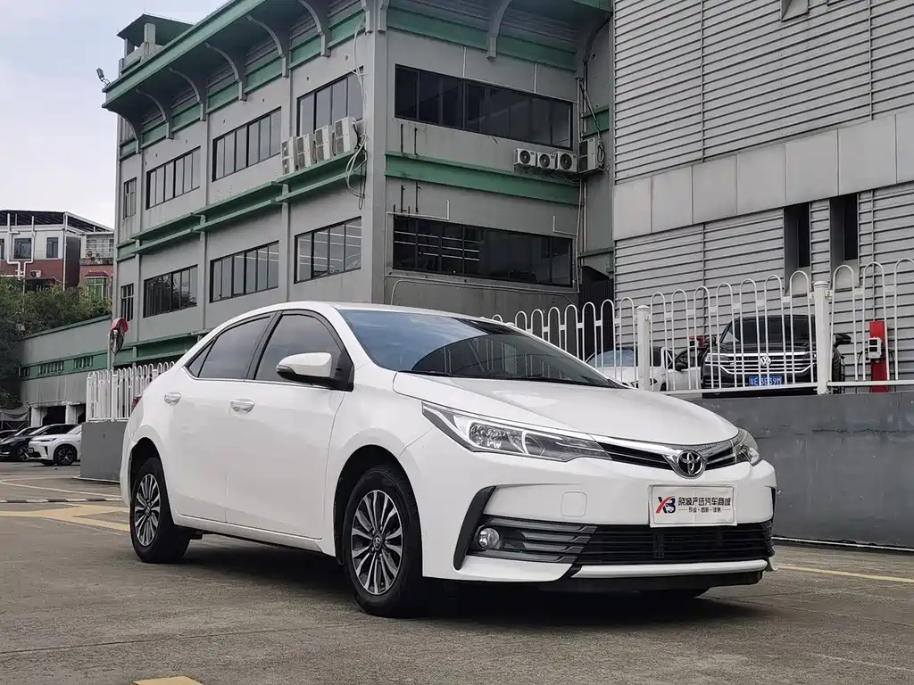 Toyota Corolla 2019 — фото 3
