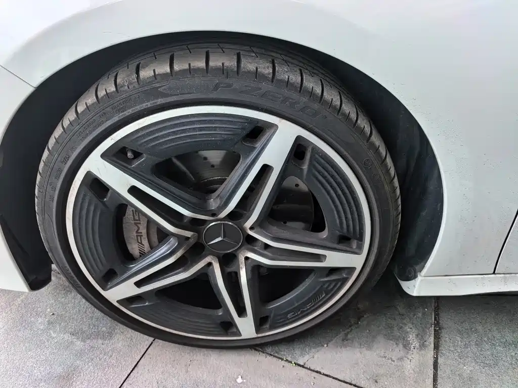 Mercedes-Benz A-Class AMG 2025 — фото 8