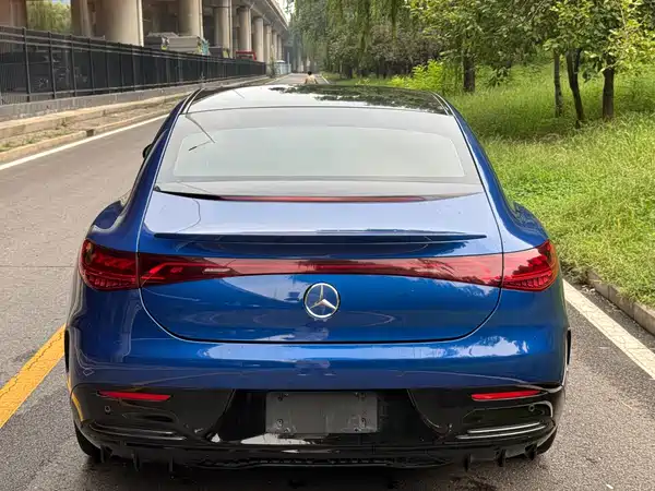 Mercedes-Benz EQE 2023
