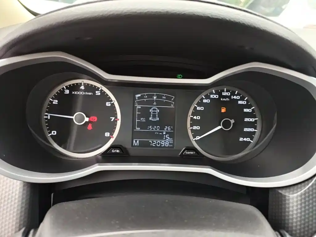 Geely Emgrand GS 2016 — фото 12