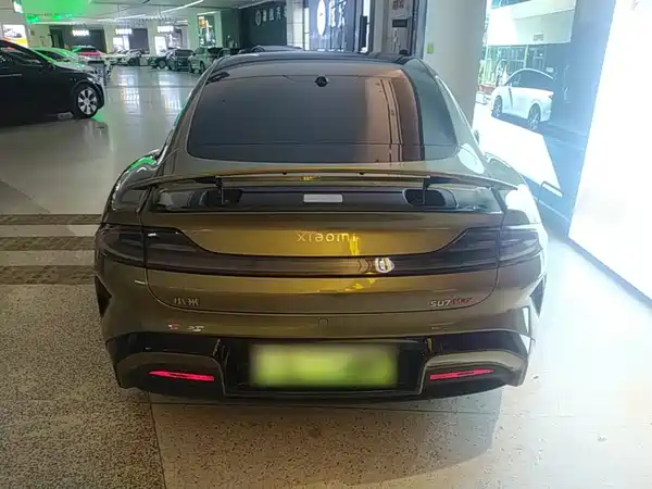 Xiaomi SU7 2024
