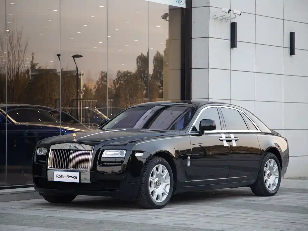 Rolls-Royce Ghost 2012 — фото 1