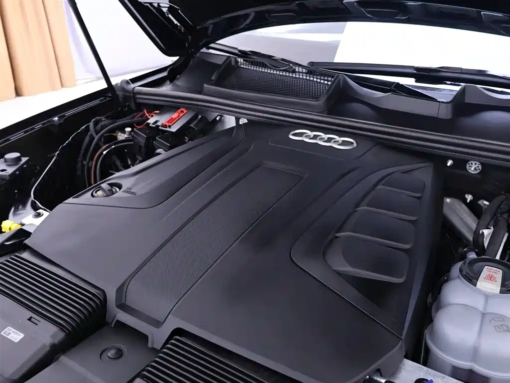 Audi Q7 2023 — фото 25