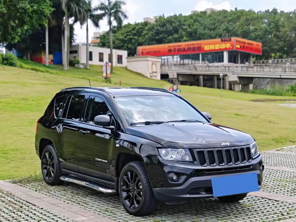 Jeep Compass 2013 — фото 3