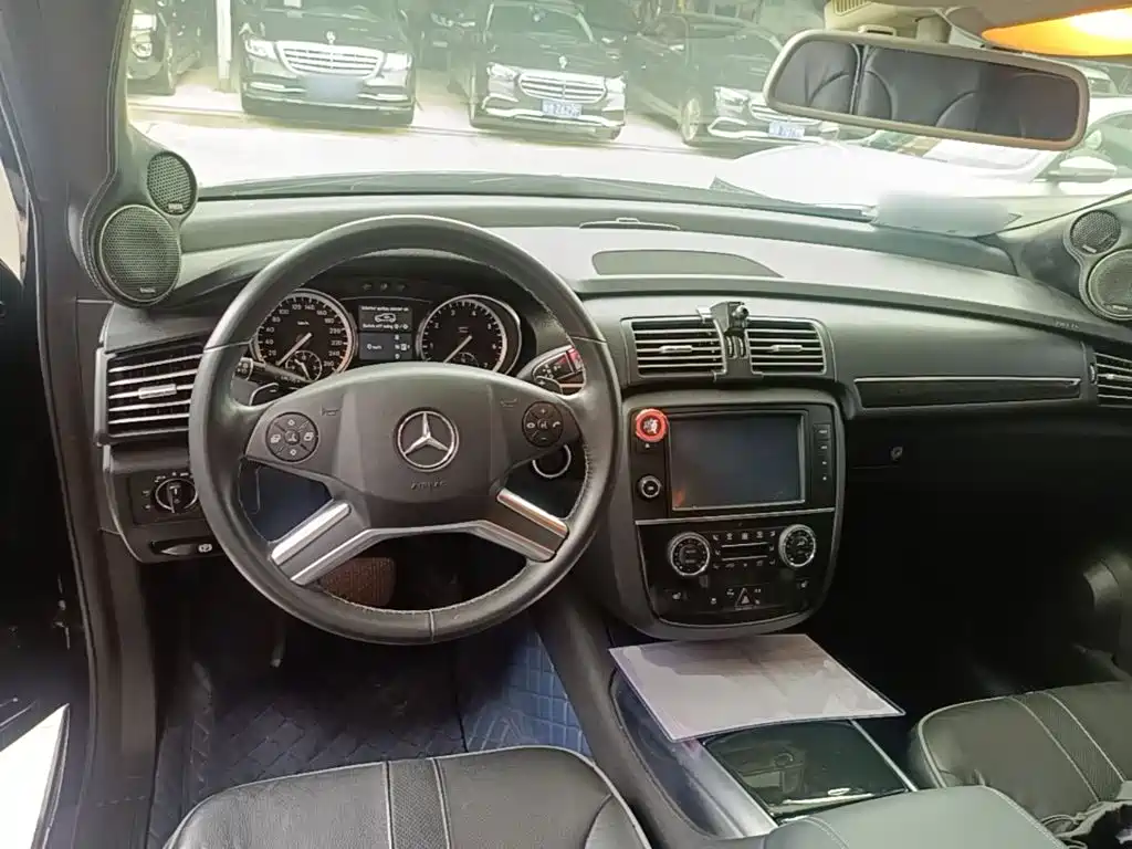 Mercedes-Benz R-Class 2016 — фото 10