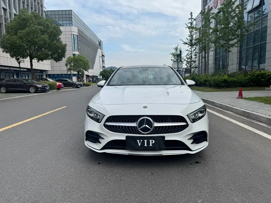 Mercedes-Benz A-Class 2020 — фото 3
