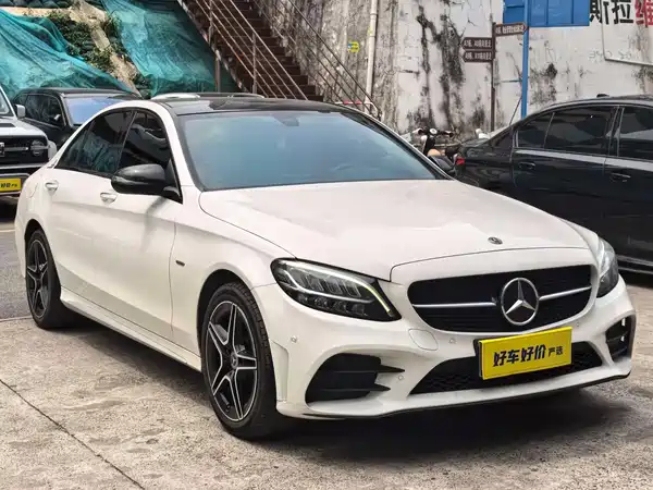 Mercedes-Benz C-Class 2021