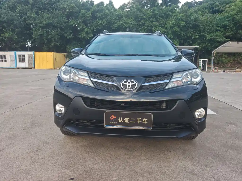 Toyota RAV4 2015