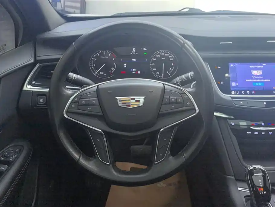Cadillac XT5 2021 — фото 15