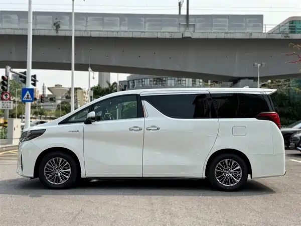 Toyota Alphard 2021