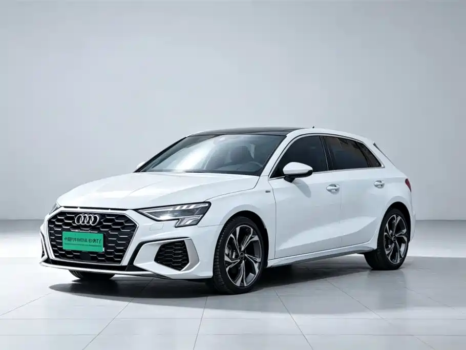 Audi A3 2023 — фото 1
