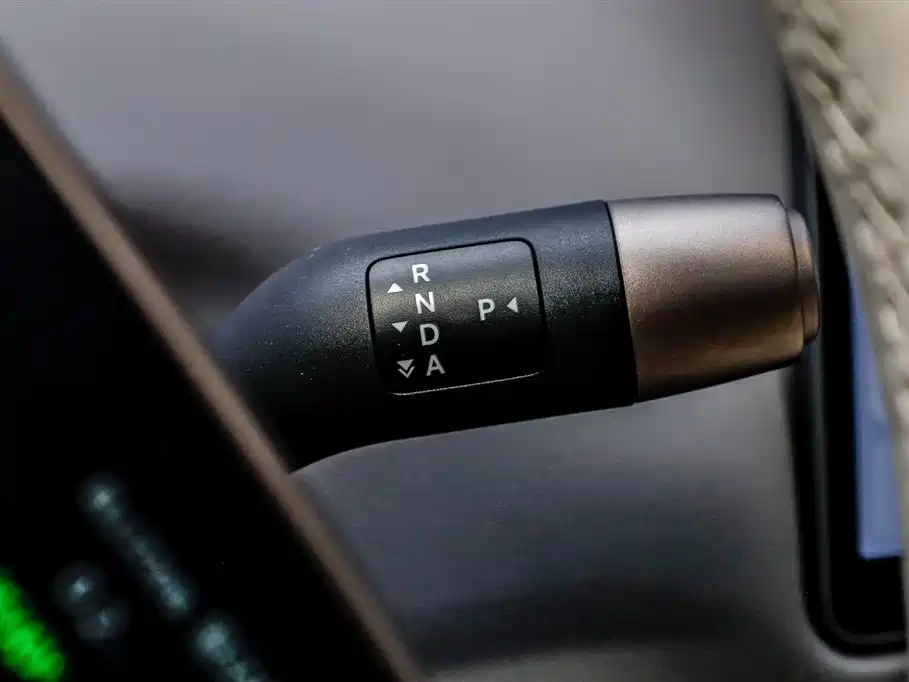 Li Auto i8 2025 — фото 30