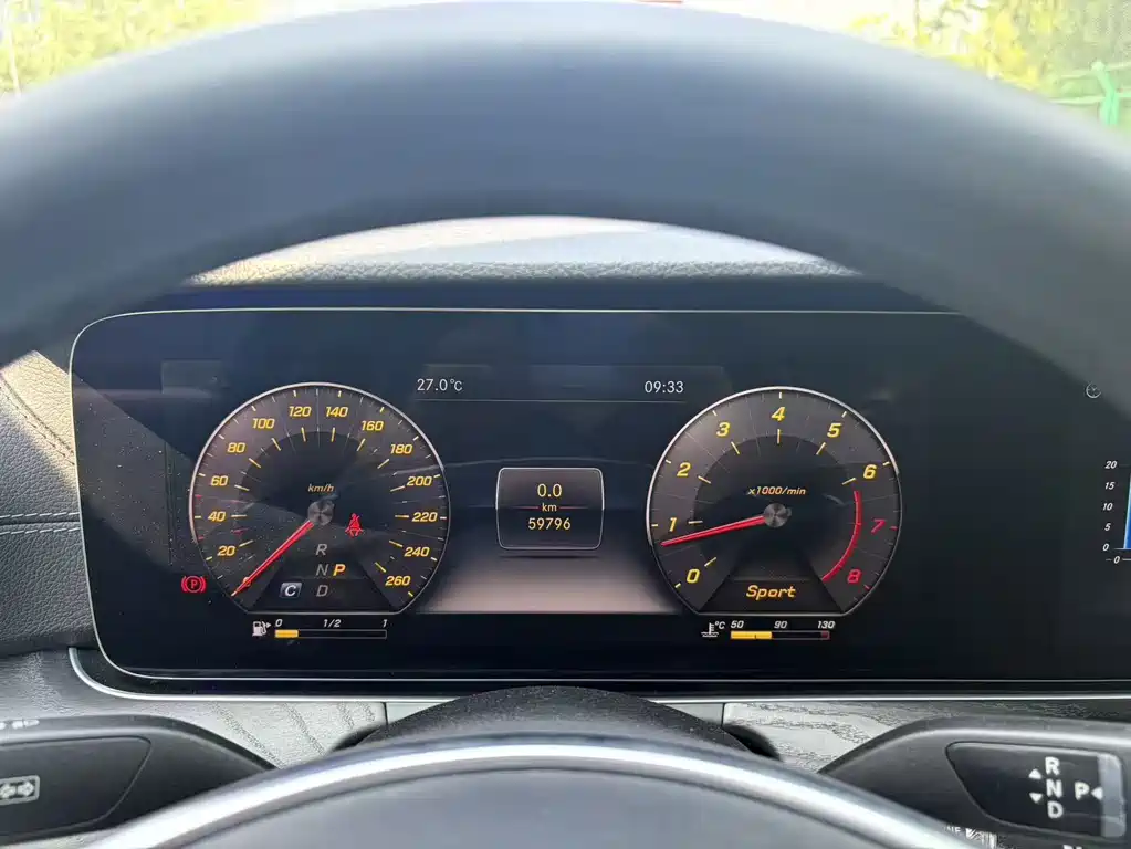 Mercedes-Benz E-Class 2018 — фото 13