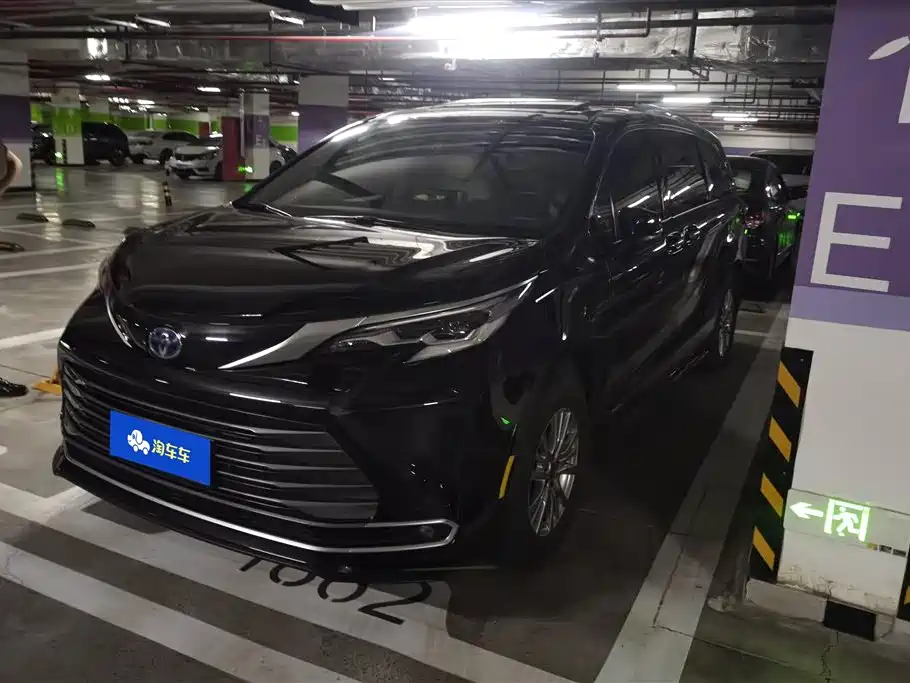 Toyota Sienna 2022