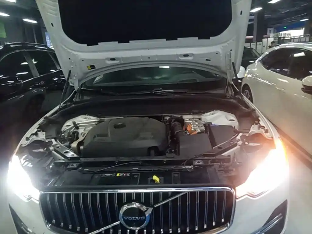 Volvo XC60 Plug-In Hybrid 2024 — фото 20