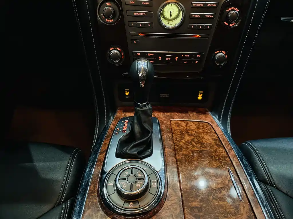 Nissan Patrol 2018 — фото 10