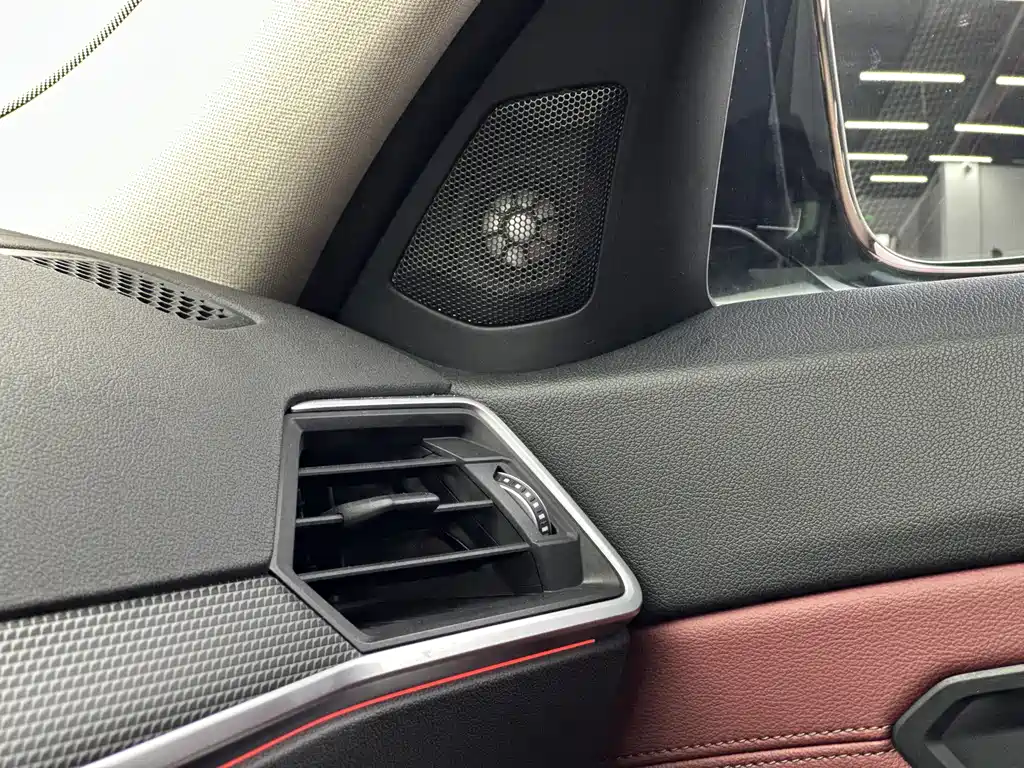 BMW 3 Series 2022 — фото 14