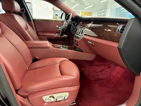 Rolls-Royce Ghost 2015