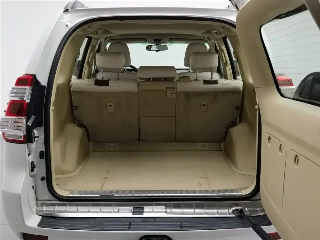 Toyota Prado 2015 — фото 16