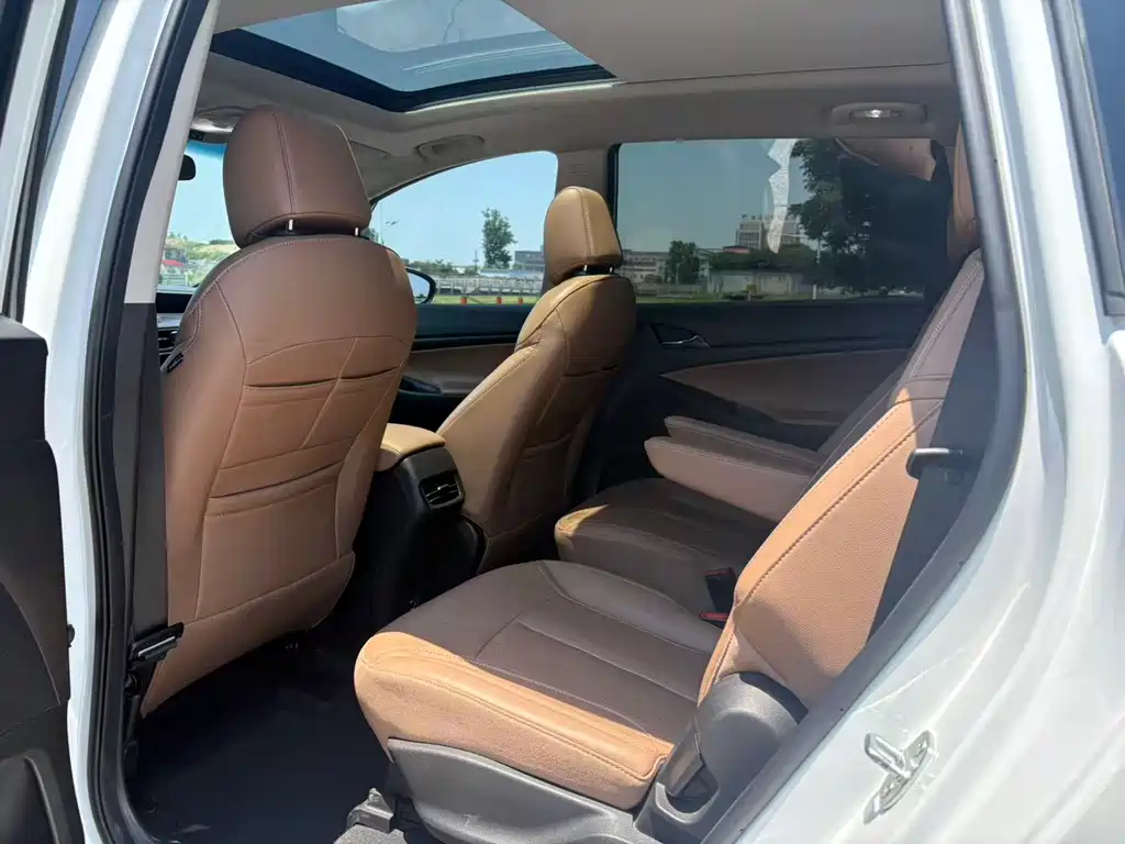 Buick GL6 2022