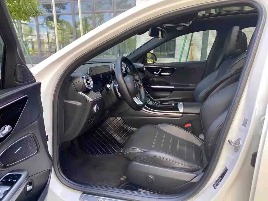 Mercedes-Benz C-Class 2022 — фото 4