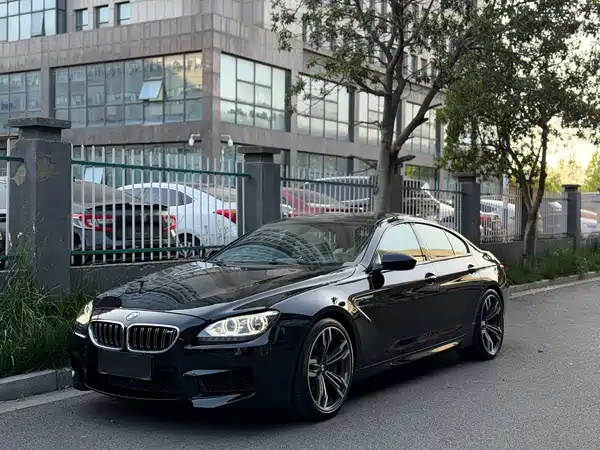 BMW M6 2013